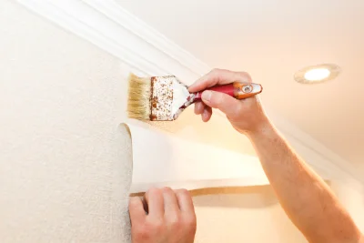Pose de papier peint à Limas — revêtements muraux et toiles de verre